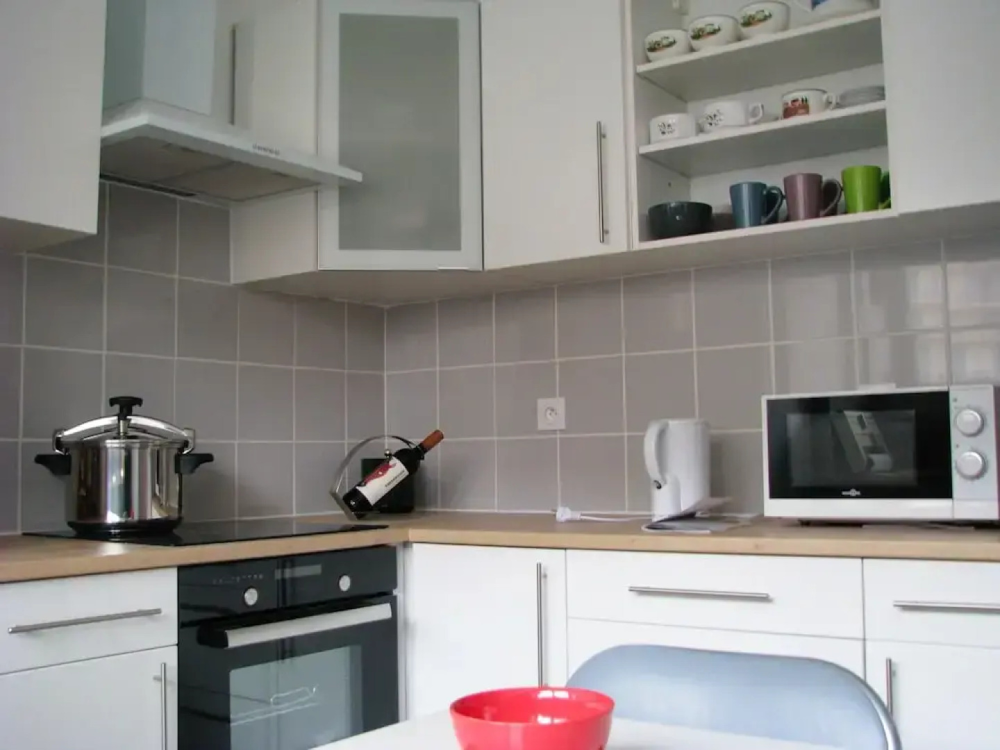 Apartment With one Bedroom in Toulon, With Wonderful sea View, Furnished Balcony and Wifi - 300 m From the Beach