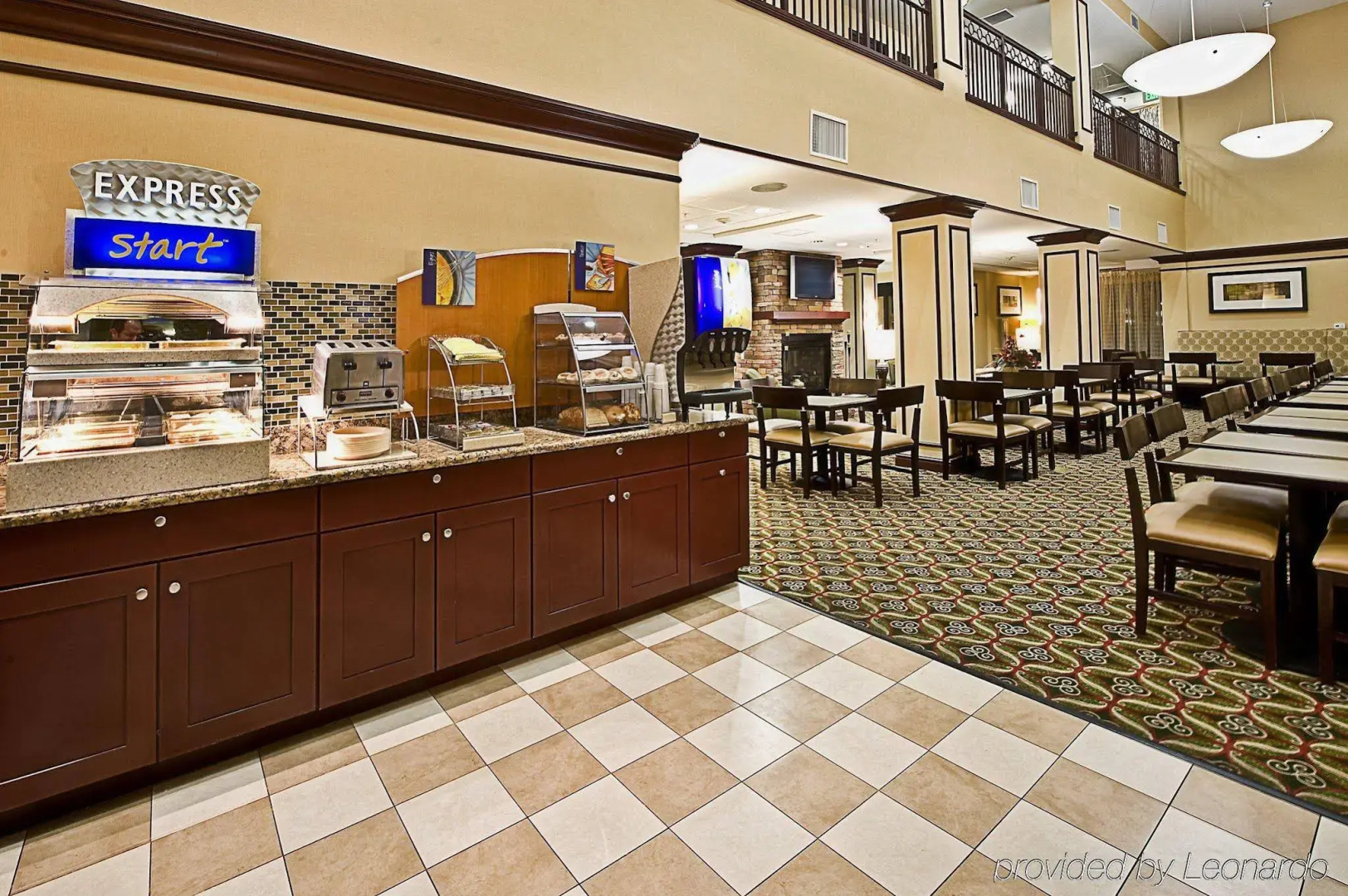 Holiday Inn Express & Suites Phoenix - Glendale Sports Dist by IHG