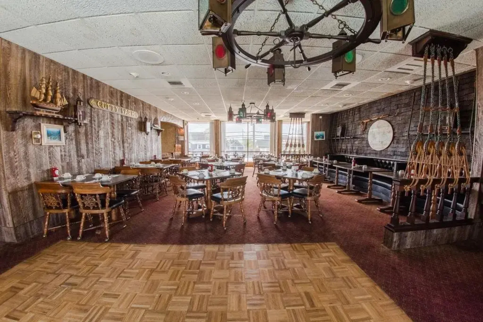 Windjammer Motor Inn