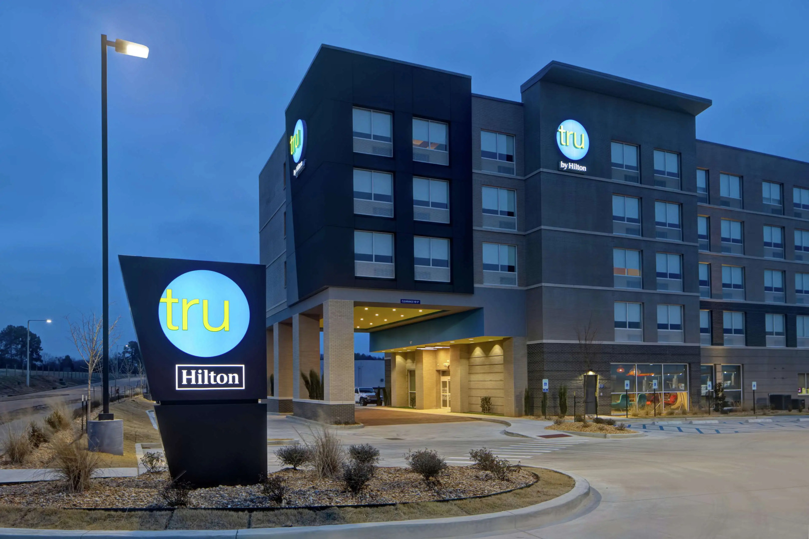 Tru by Hilton Oxford