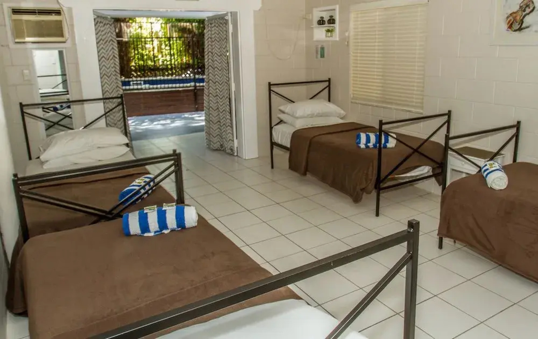 Cairns Beaches Flashpackers