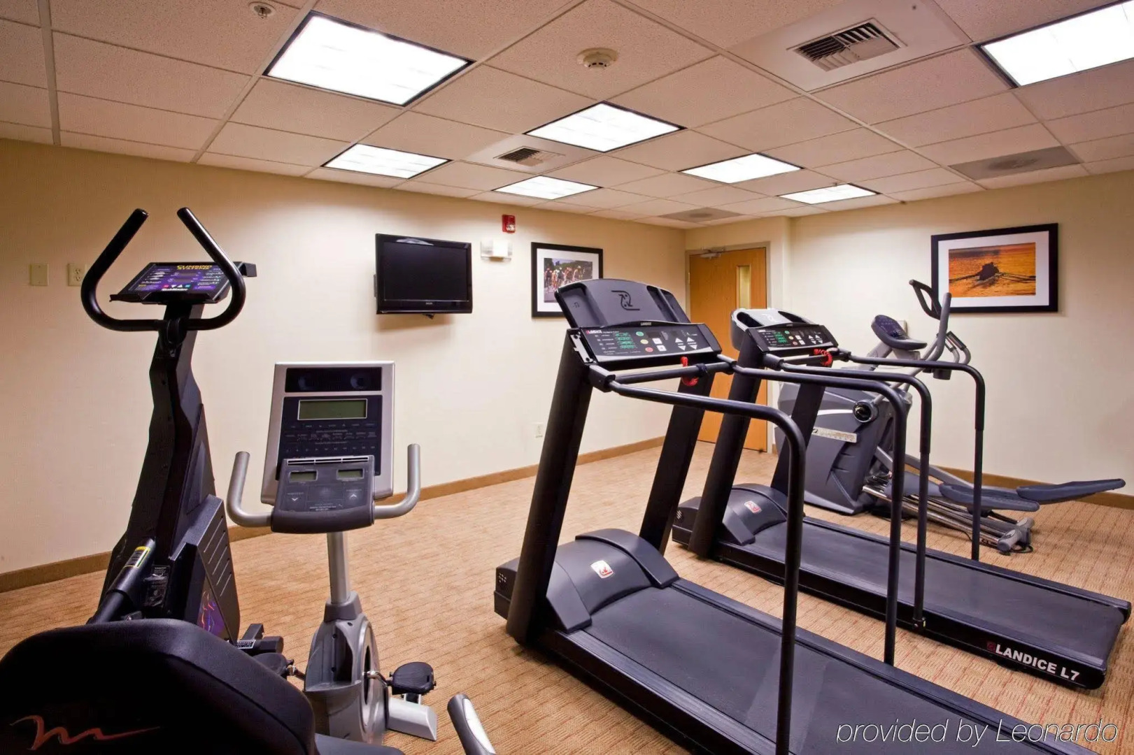 Holiday Inn Express Hotel & Suites SeaTac by IHG