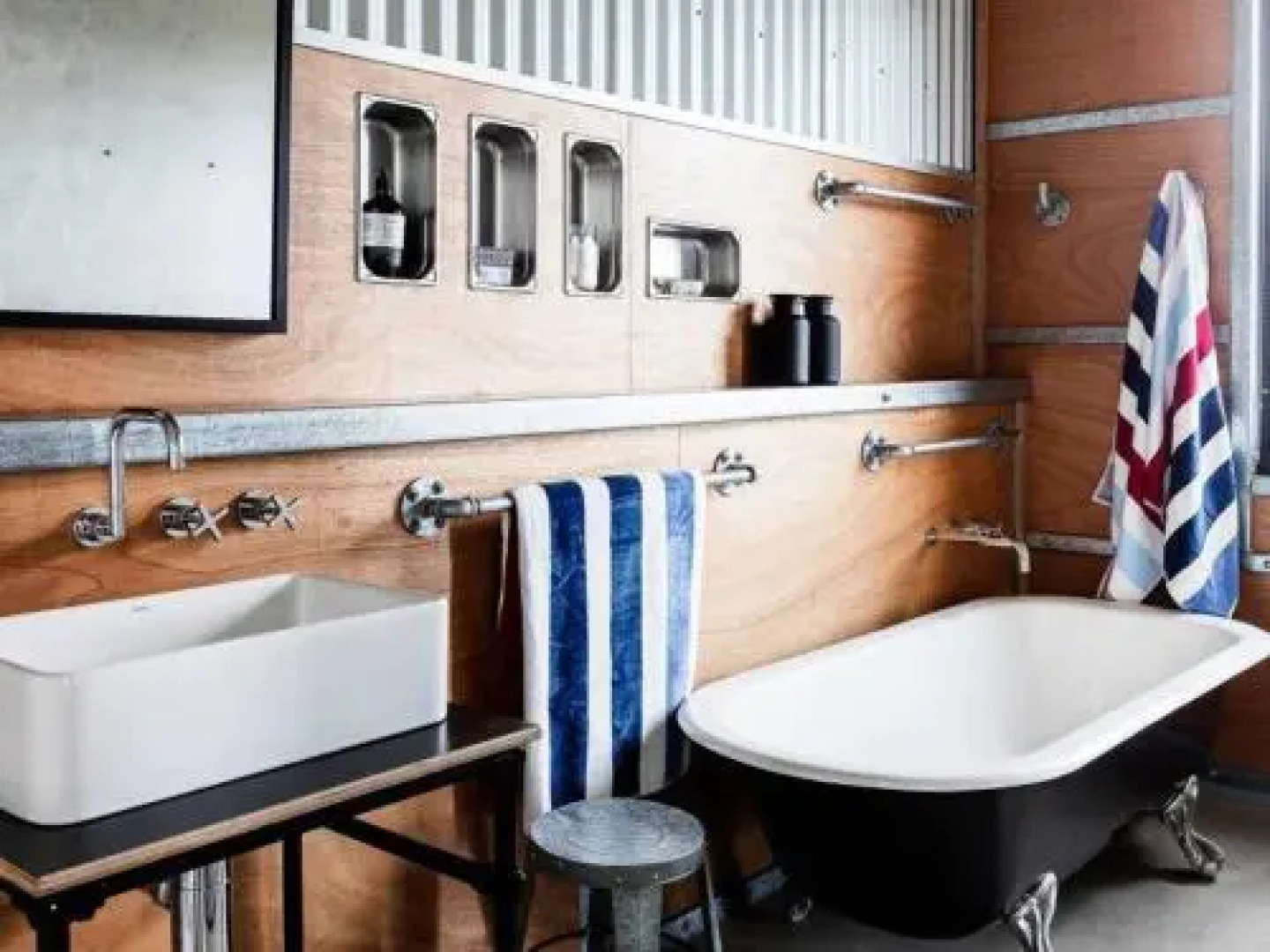 THE SHED Gerroa 4pm checkout on Sundays and Public Holidays