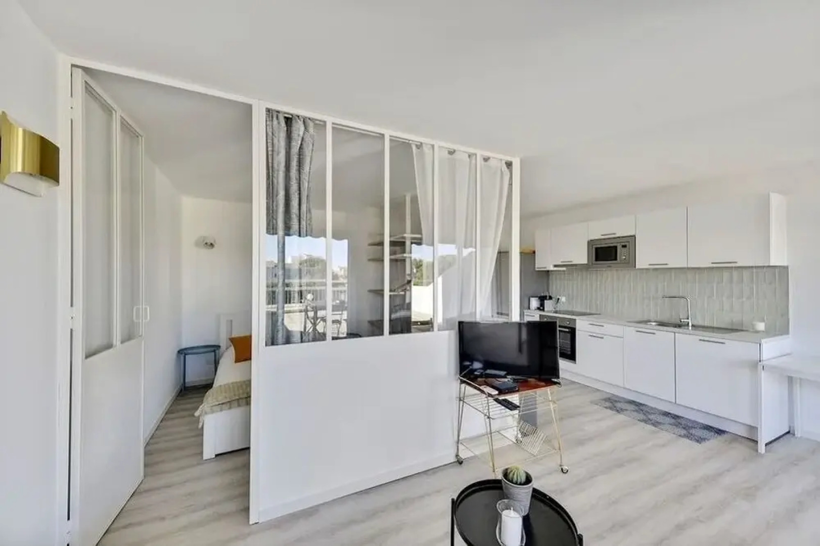 Splendide T2 piscine terrasse clim