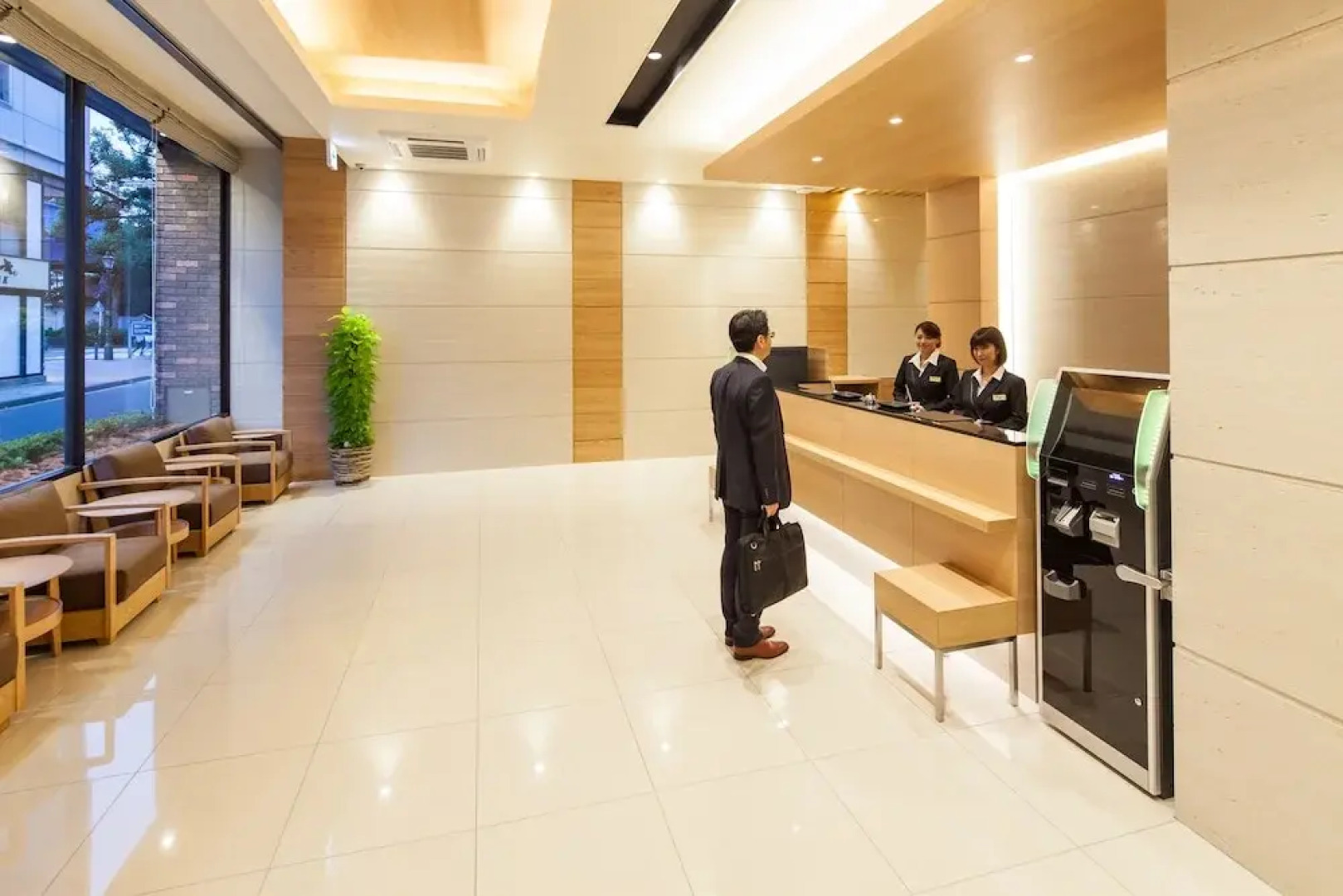 Y's Cabin Yokohama Kannai