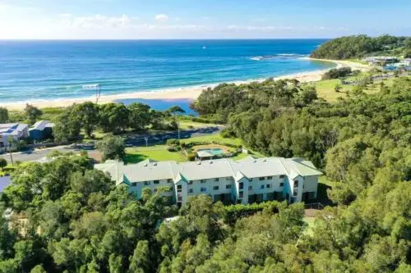 Fathoms 17 - Mollymook ALL LINEN PROVIDED