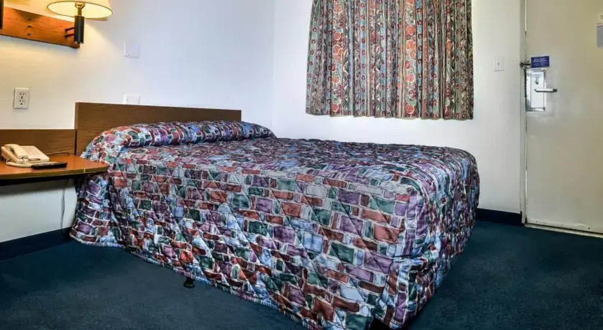 Motel 6 Topeka West