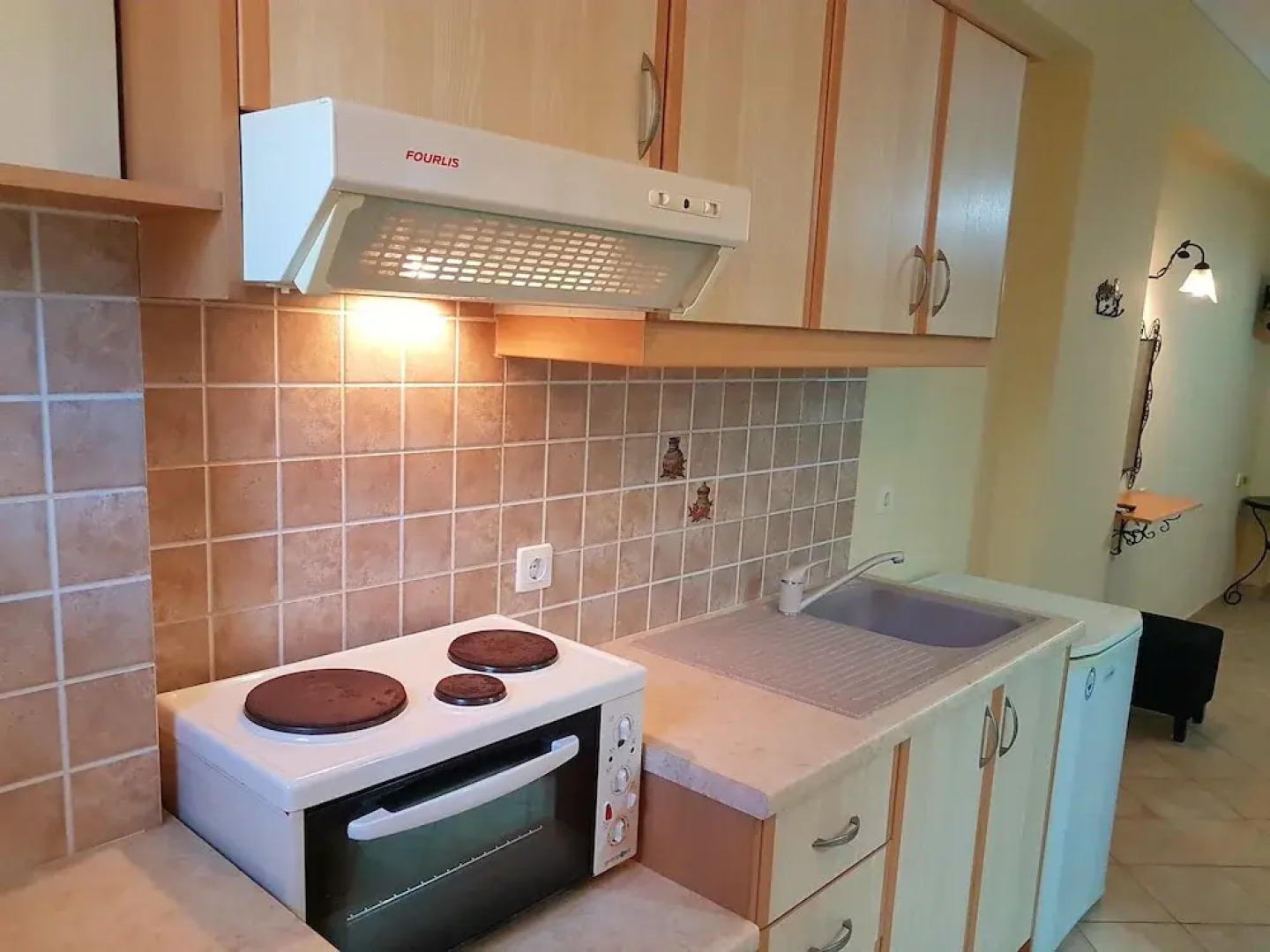 Marathon Studios & Apartments