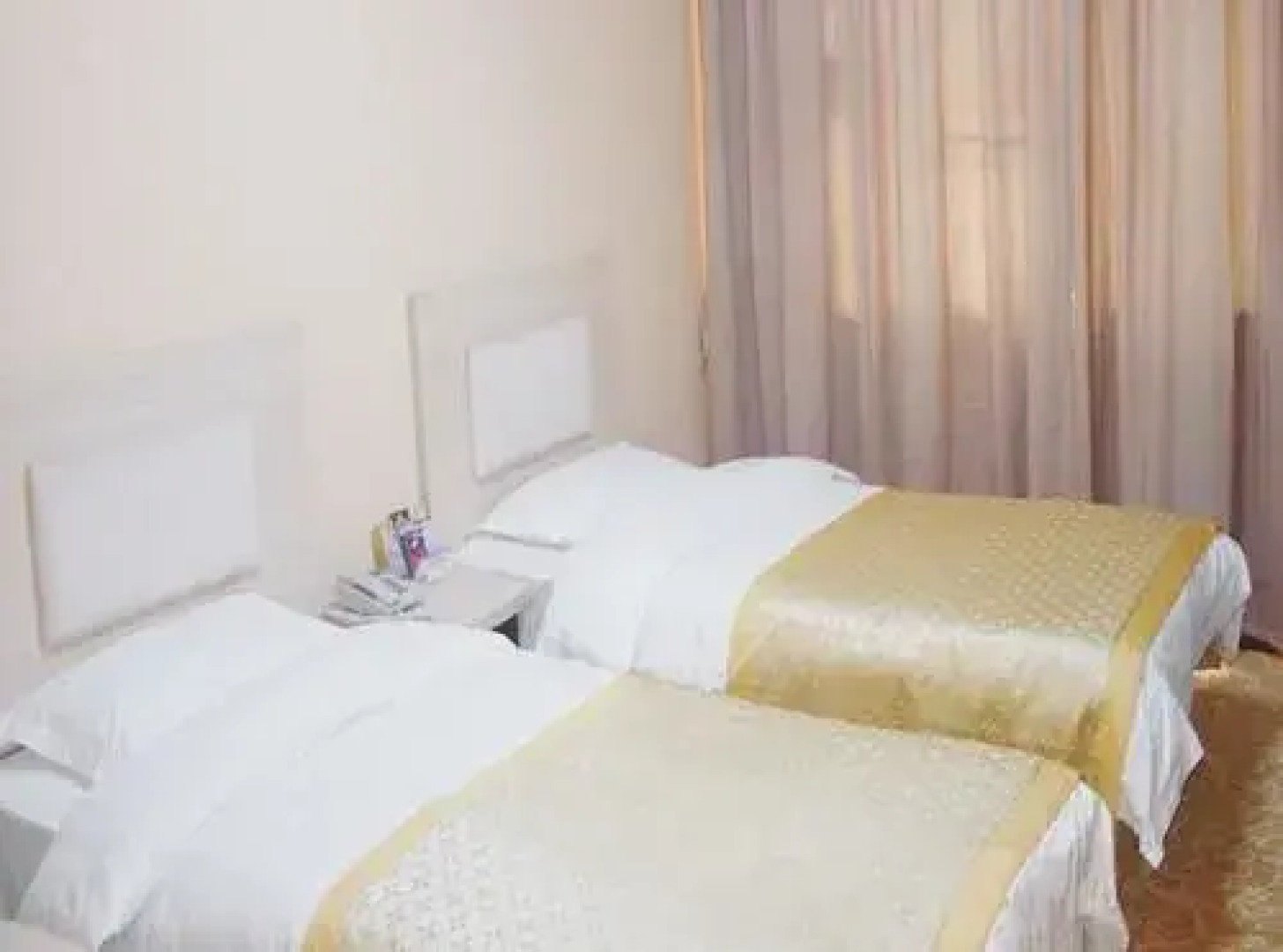 Zhuhui Business Hotel - Qingdao