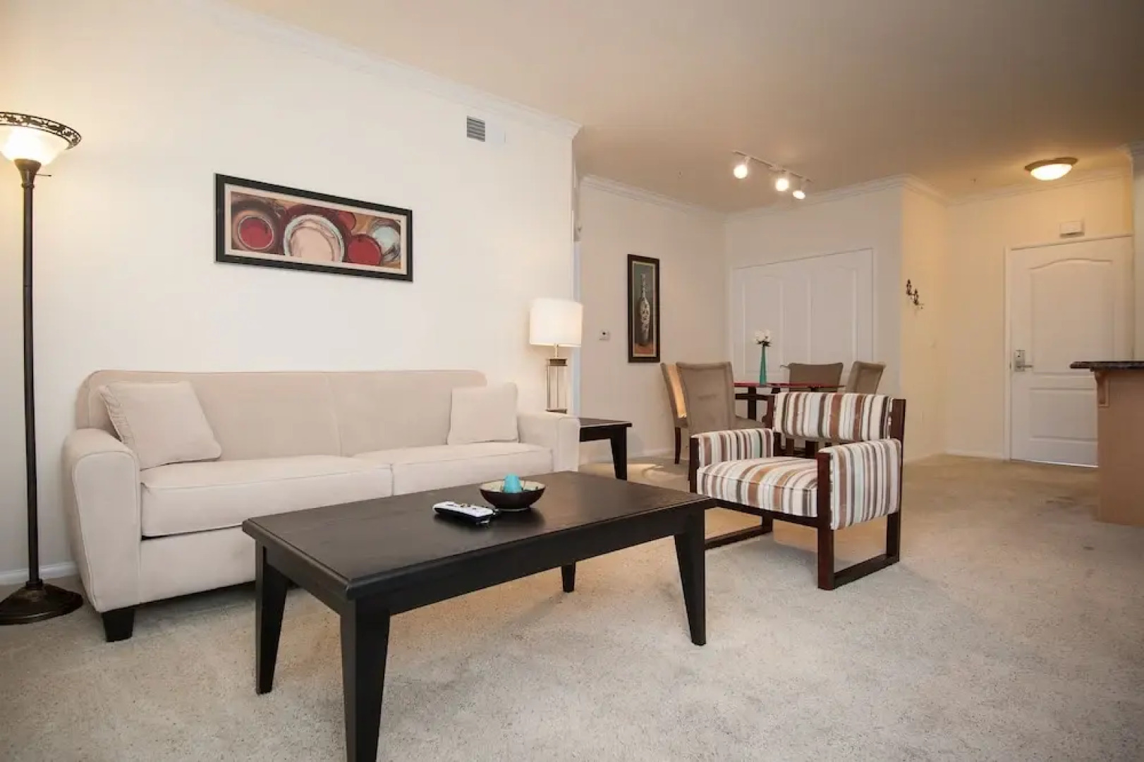 Sunshine Suites at 616 St. Paul