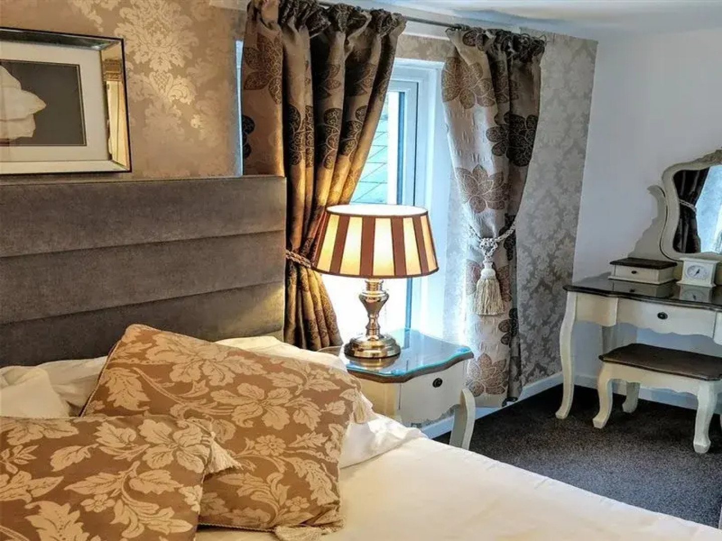 Angel House Bed & Breakfast