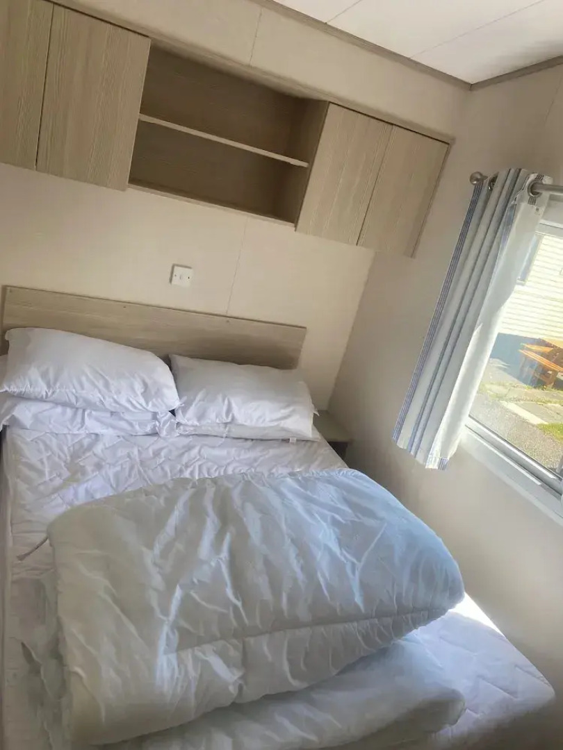 Coastal Cabin Retreat in Rhyl