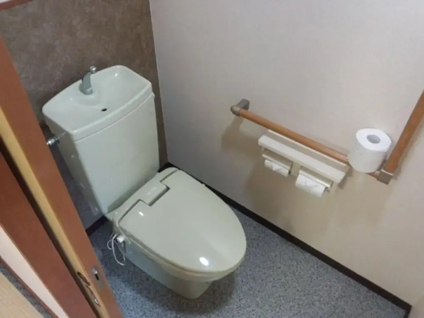 Yugawara Onsen Apolosou