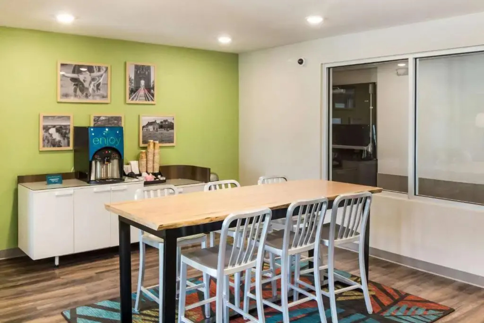 Woodspring Suites Lake Jackson