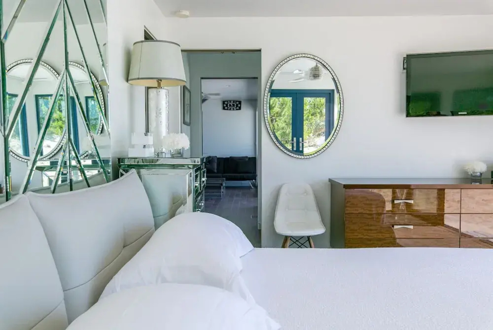 Breathtaking 2 Bedroom Westhampton Beach House Apts