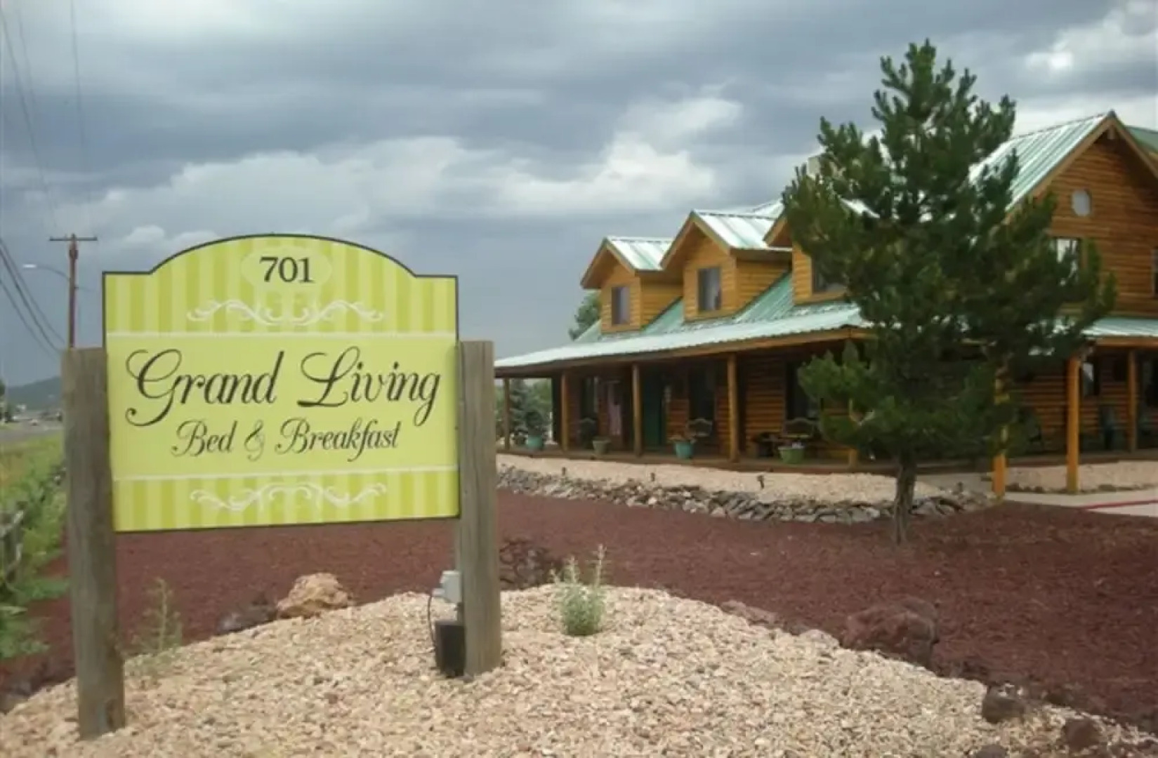 The Grand Living Bed & Breakfast