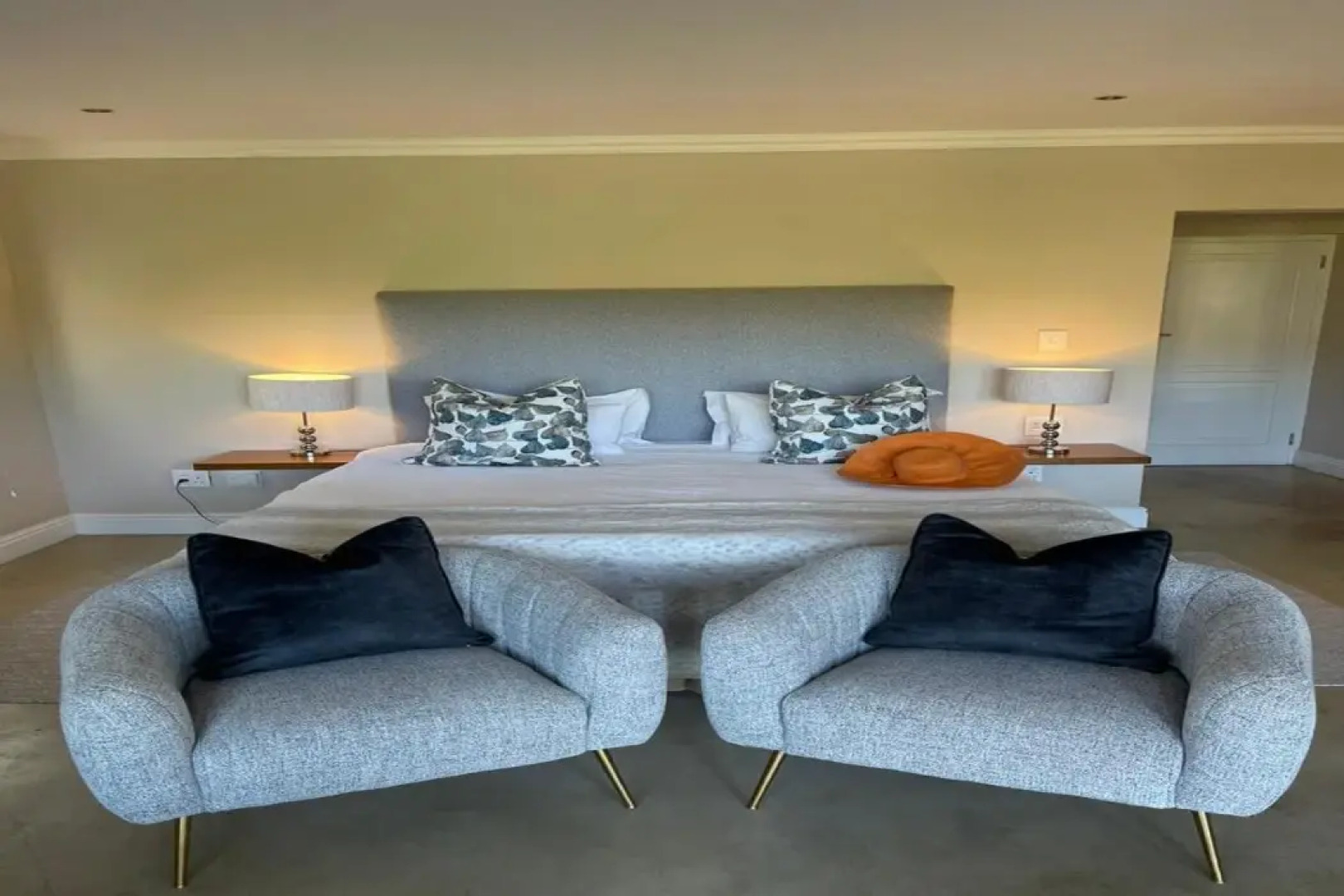 Plumwood Boutique Hotel