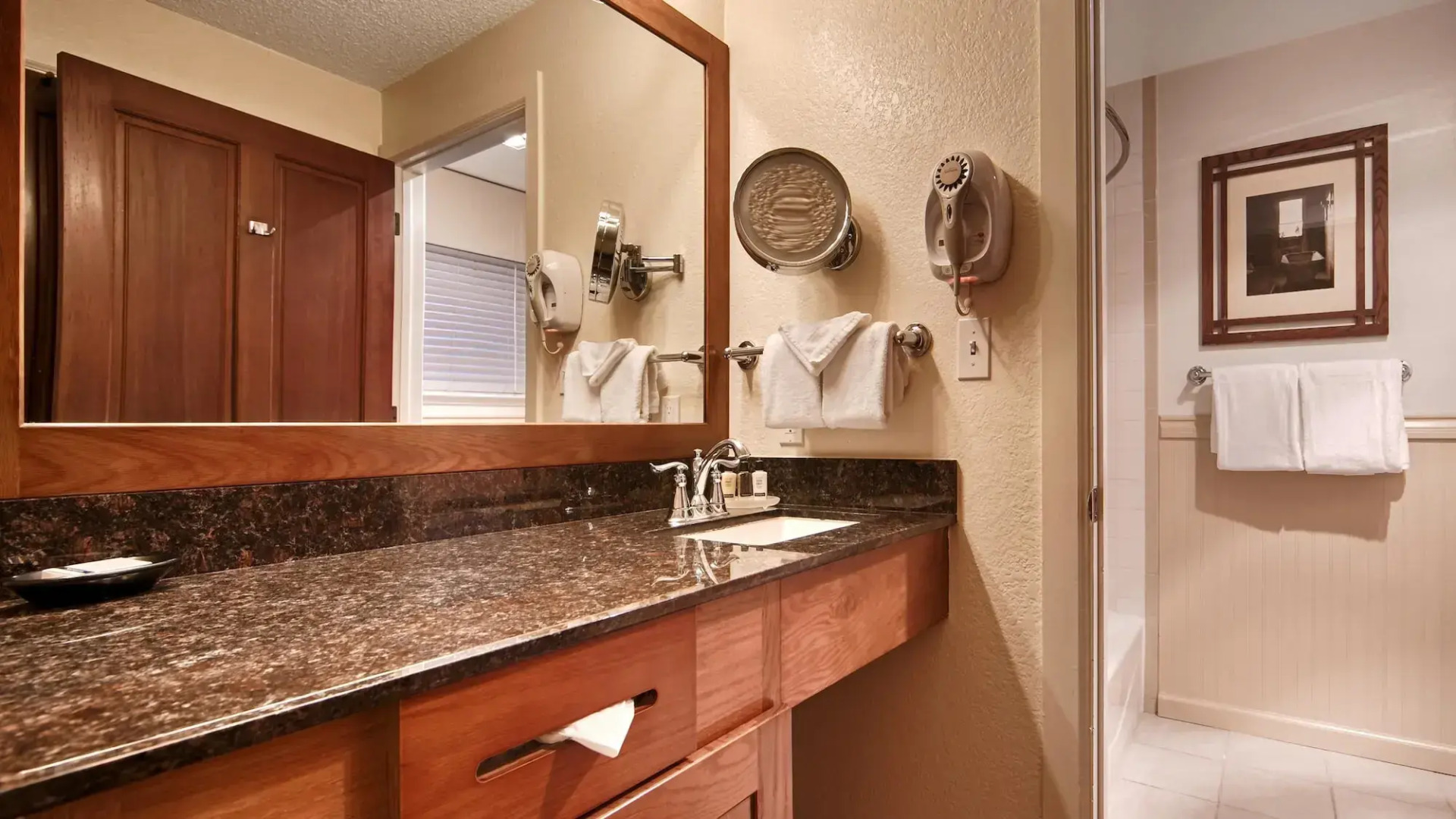 Sonoma Valley Inn, Tapestry Collection by Hilton