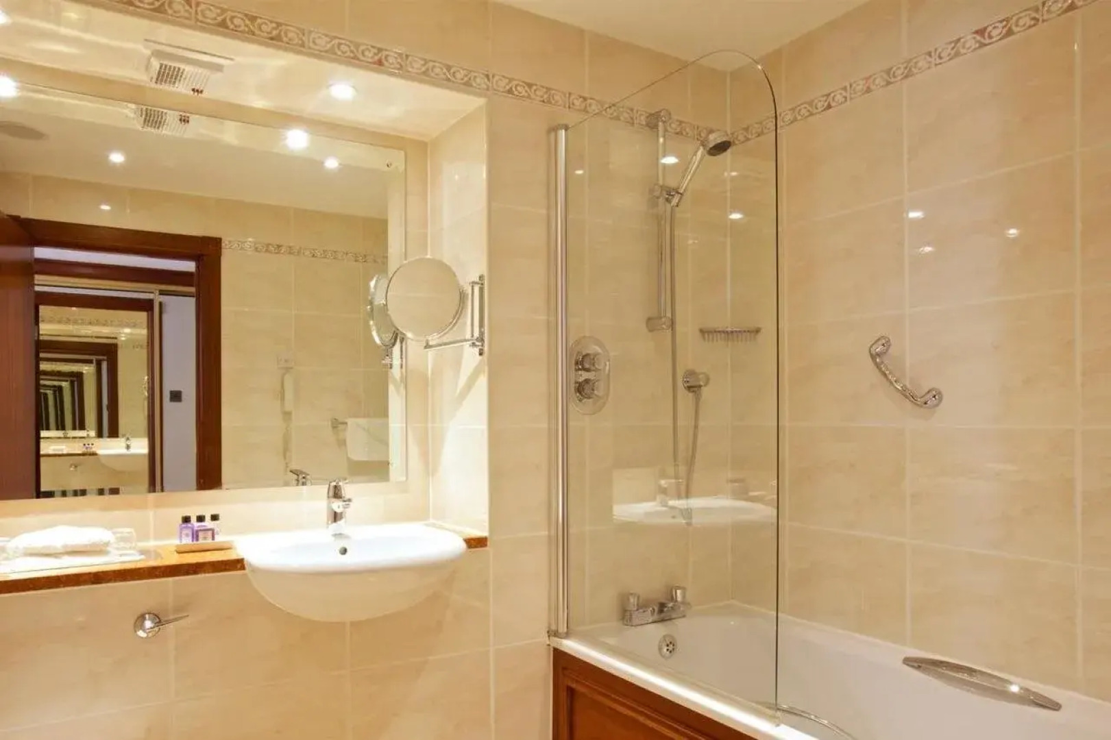 Macdonald Crutherland House and Spa