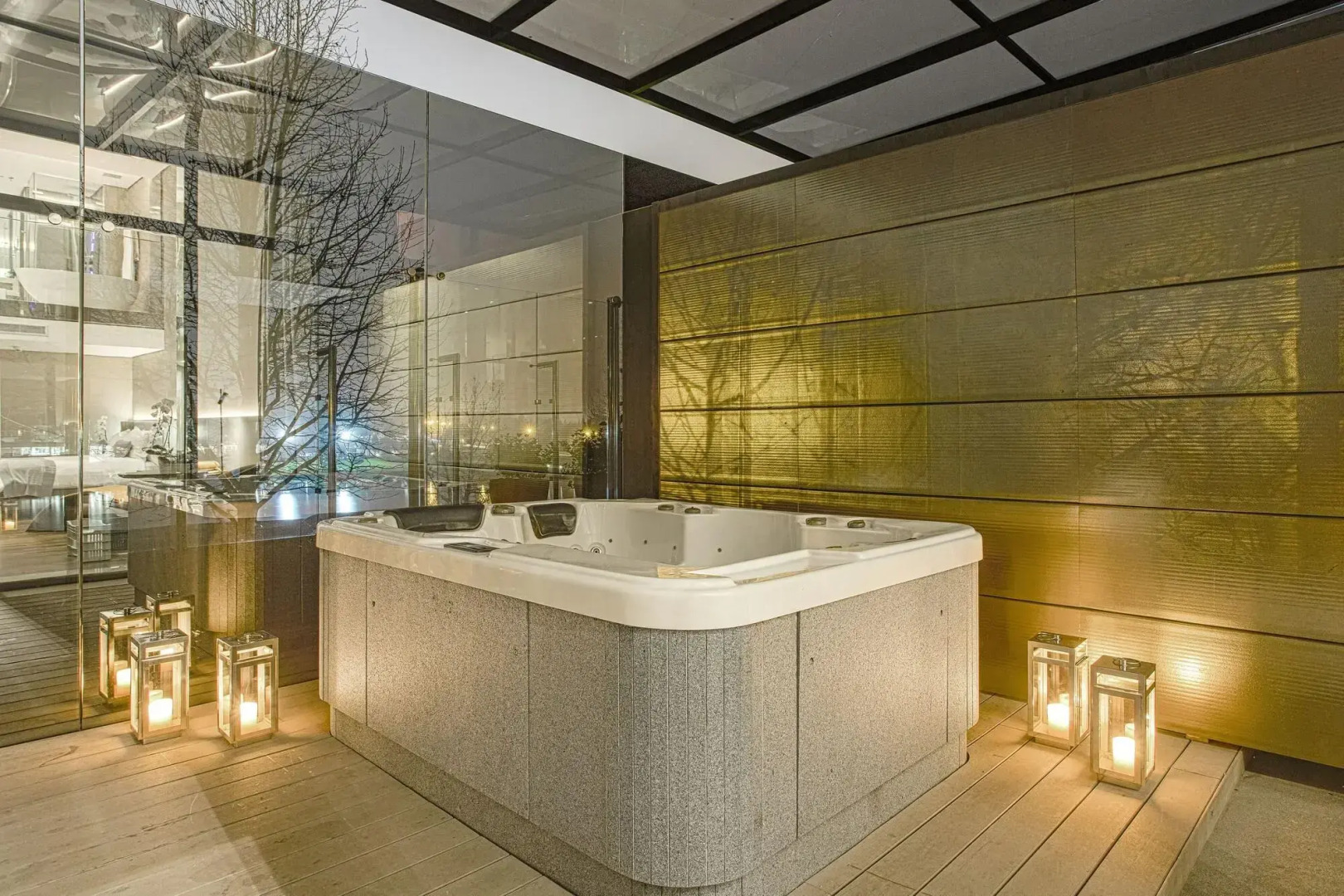 Suryaa Hotel Pinhais, Curio Collection by Hilton