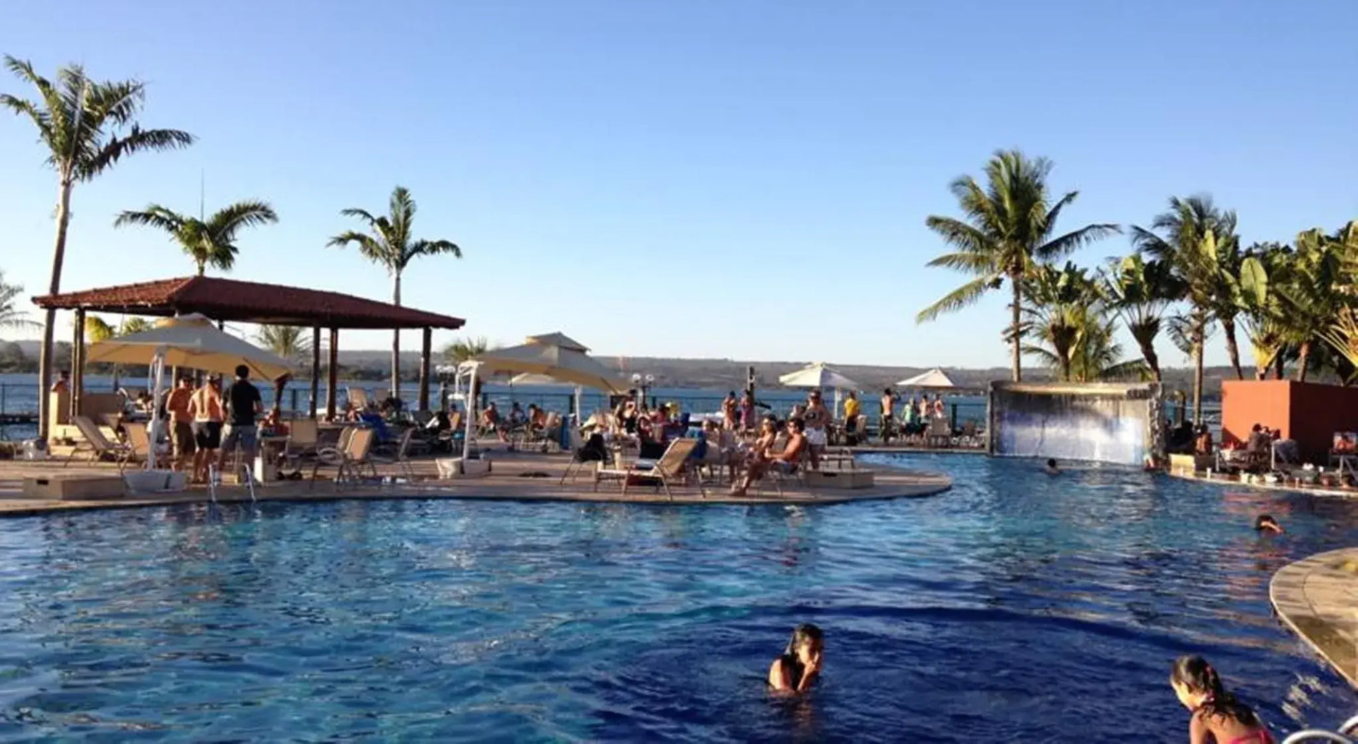 Lake Side Apart Hotel