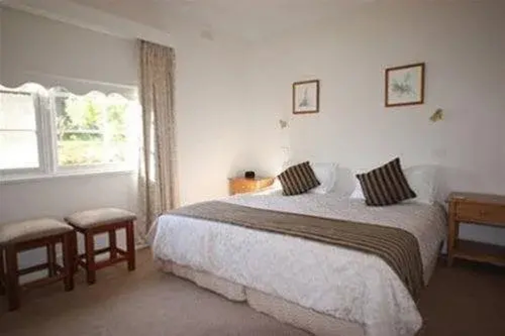Clovelly House Accommodation