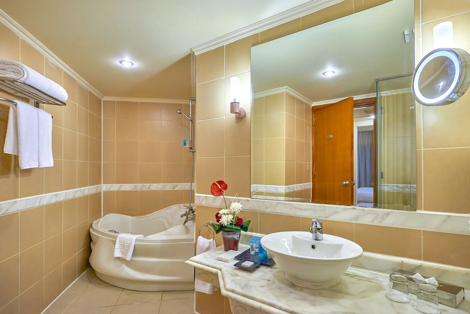 Отель Parrotel Beach Resort