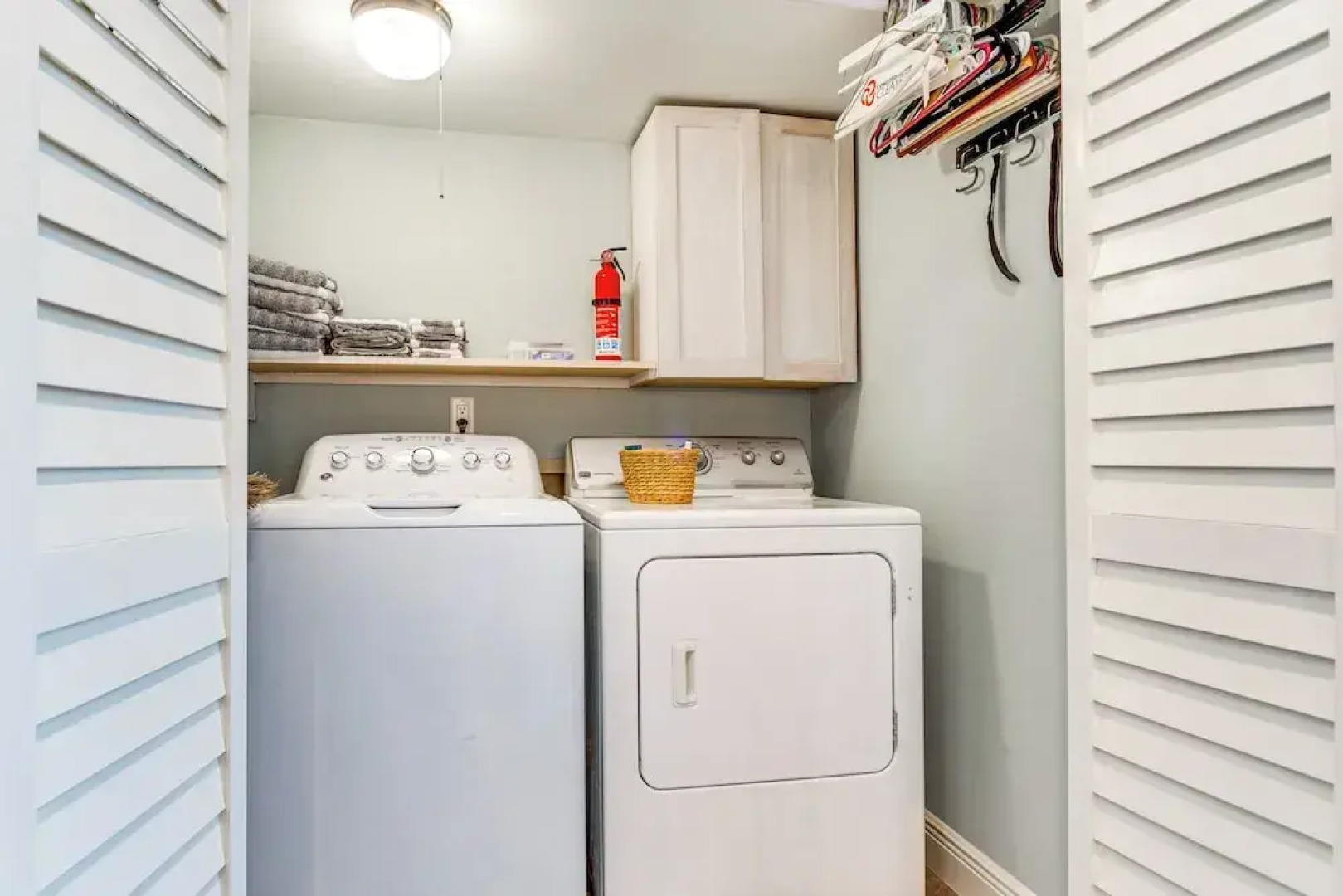 2 Private Outdoor Spaces: Gulf Breeze Townhome!