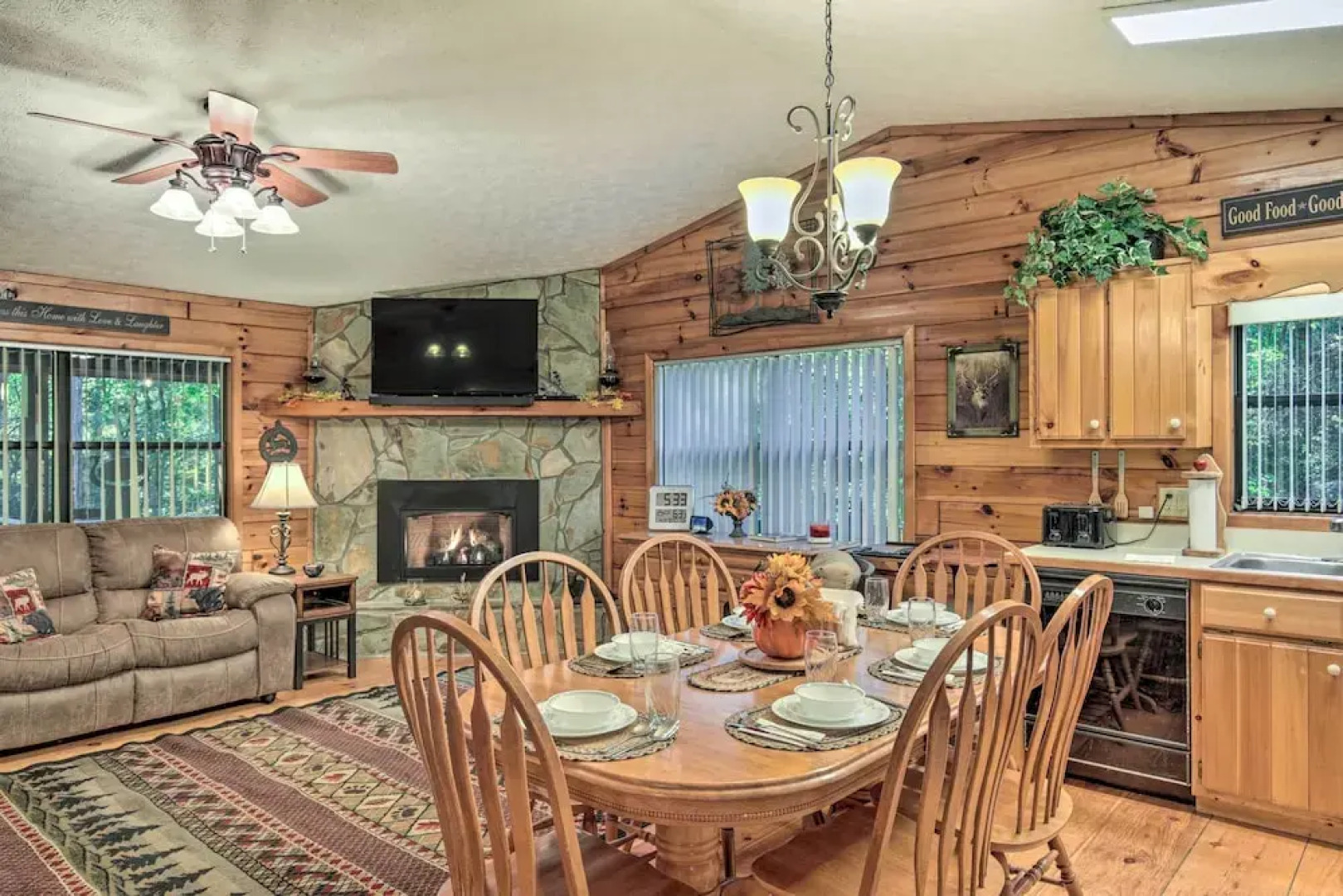 Blairsville Cabin w/ Private Hot Tub!