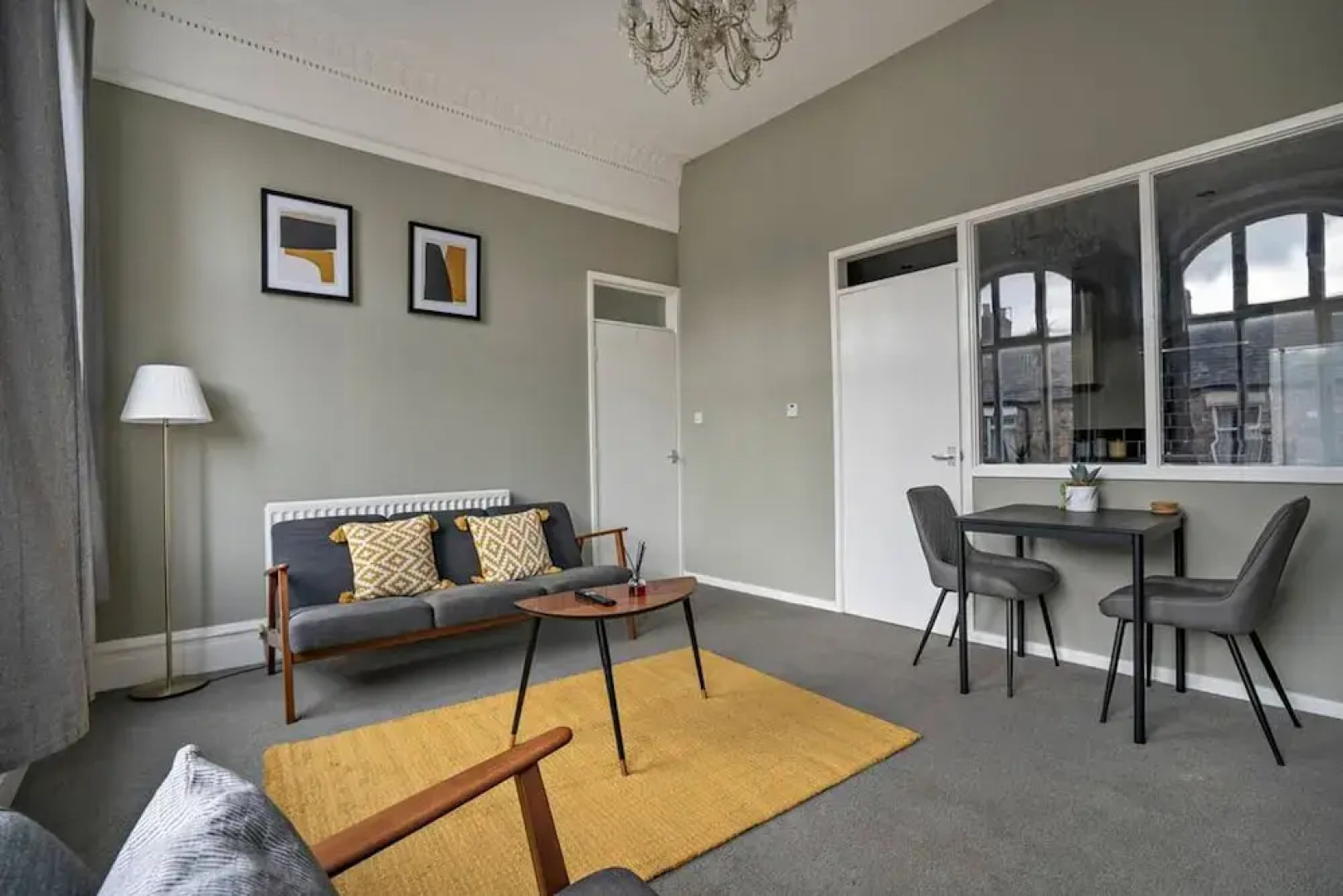 2 Bed-town Centre-free Parking