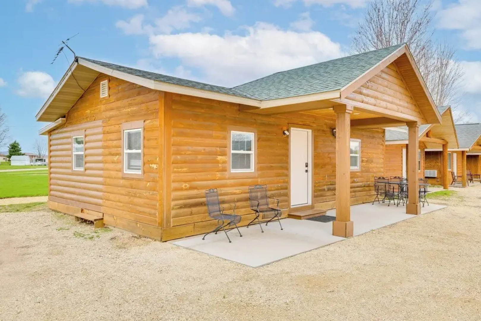 14 Mi to Mississippi River: Rural Cochrane Retreat