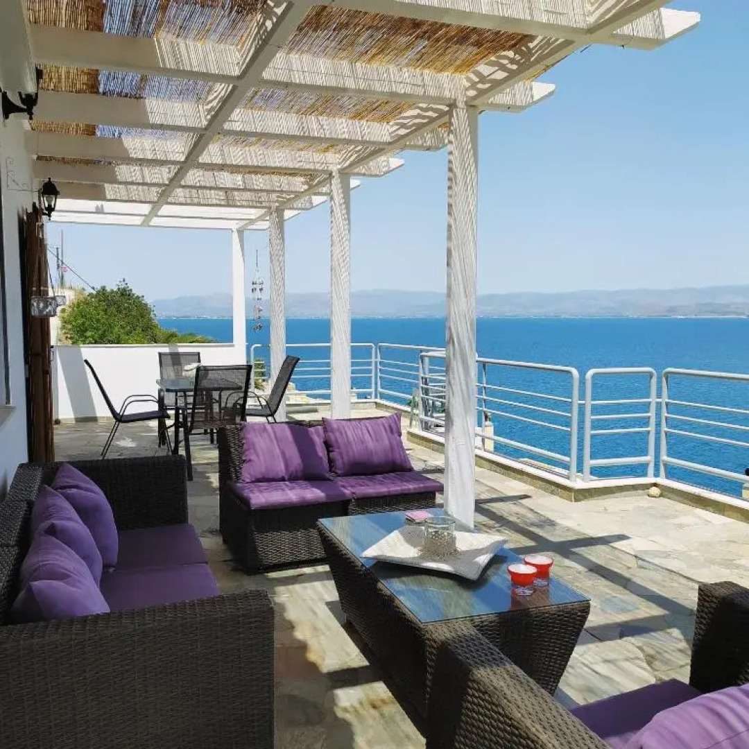 Pelagos House "the seaside experience"