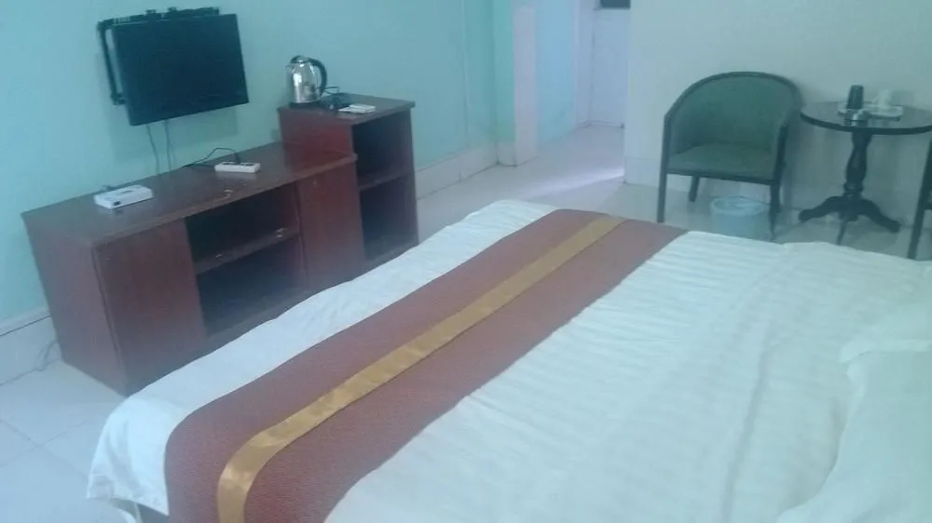 Wuzhishan Baolong Hotel