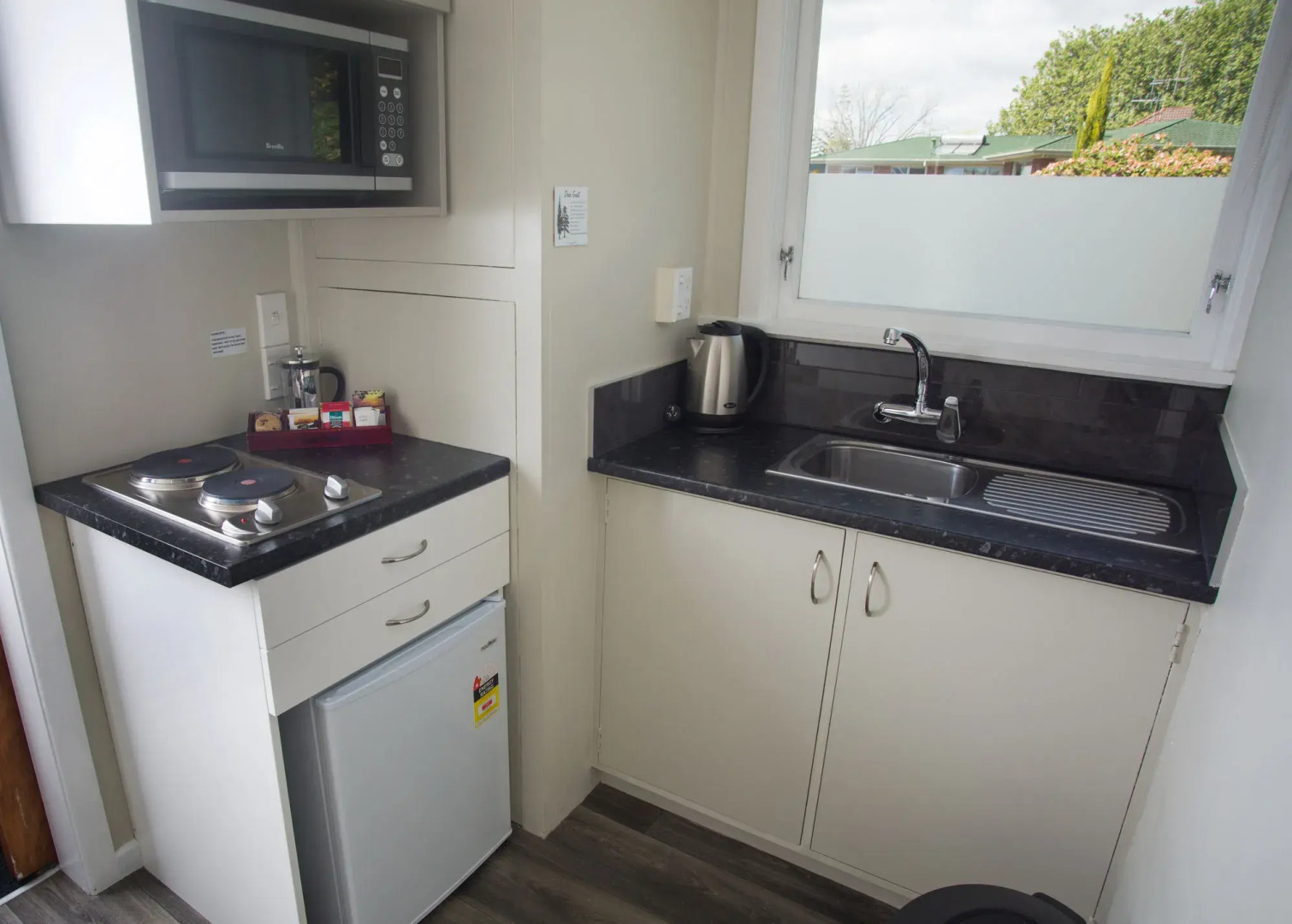 Harbour View Motel and Water Front Apartments