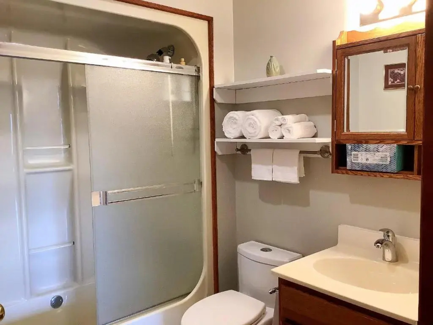 Stunning Ocean Mountain View 3 BR Suite