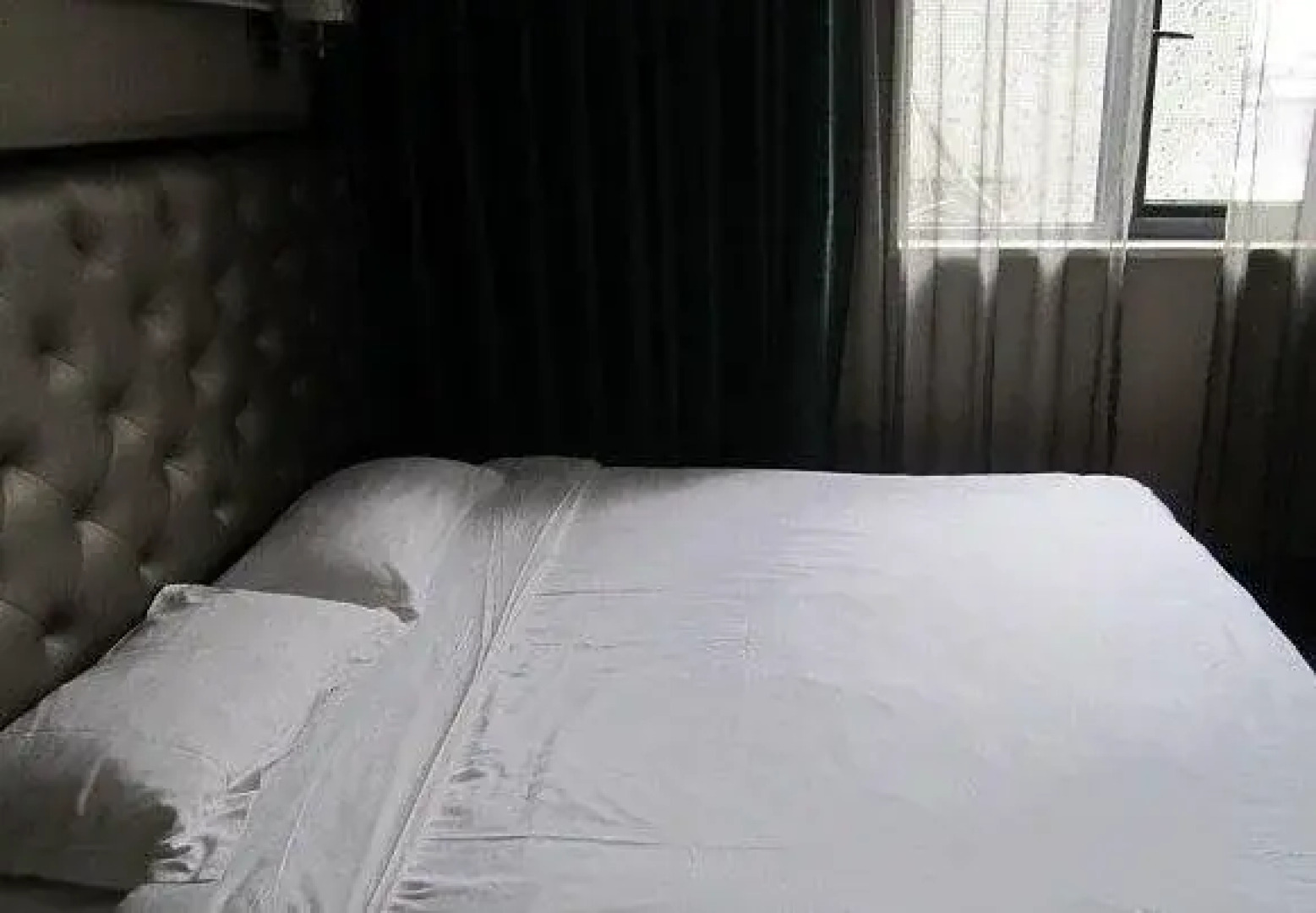 Fuyang Jade Theme Hotel