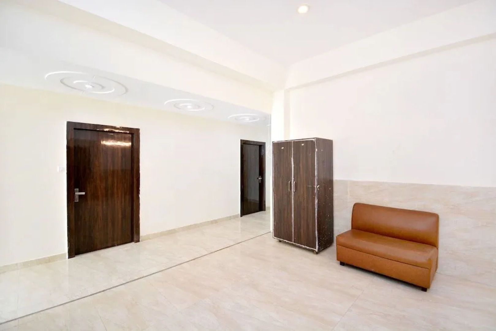 Oyo 29645 The Meridien