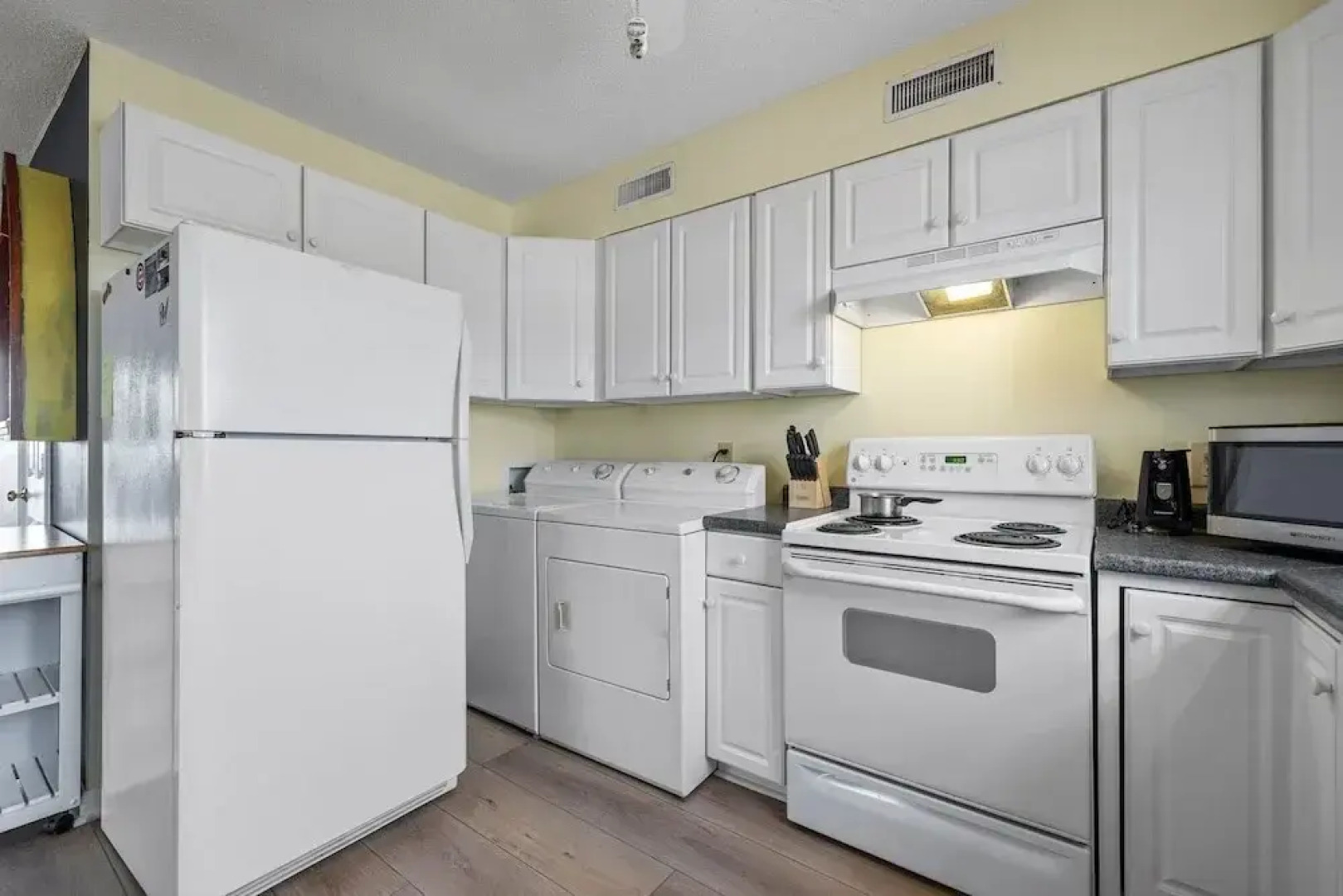 Gotta Getaway 3 Bedroom Home by Redawning