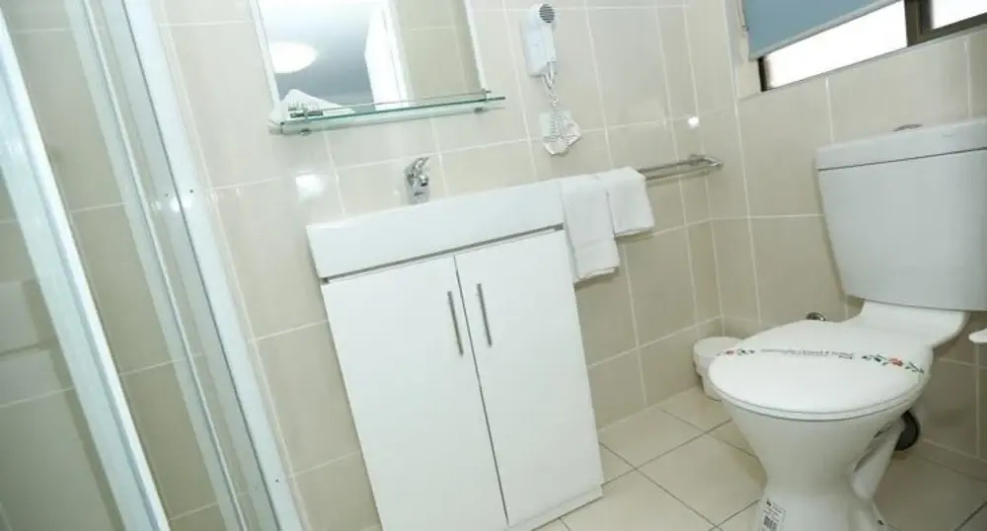 Beach n Reef Motel Self Contained Units