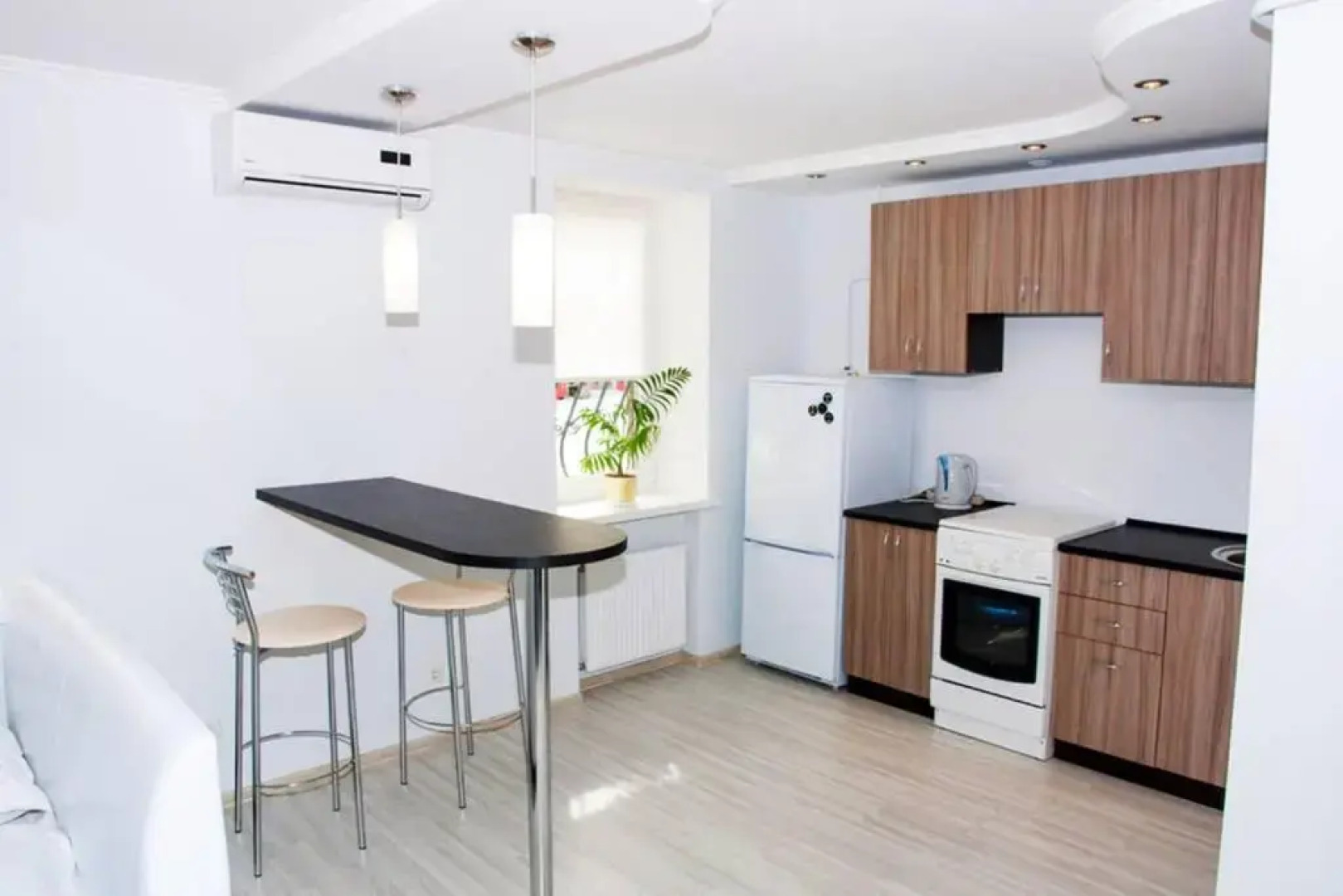 Студія, вул. Сумгаїтська, 24, центр ПЗР