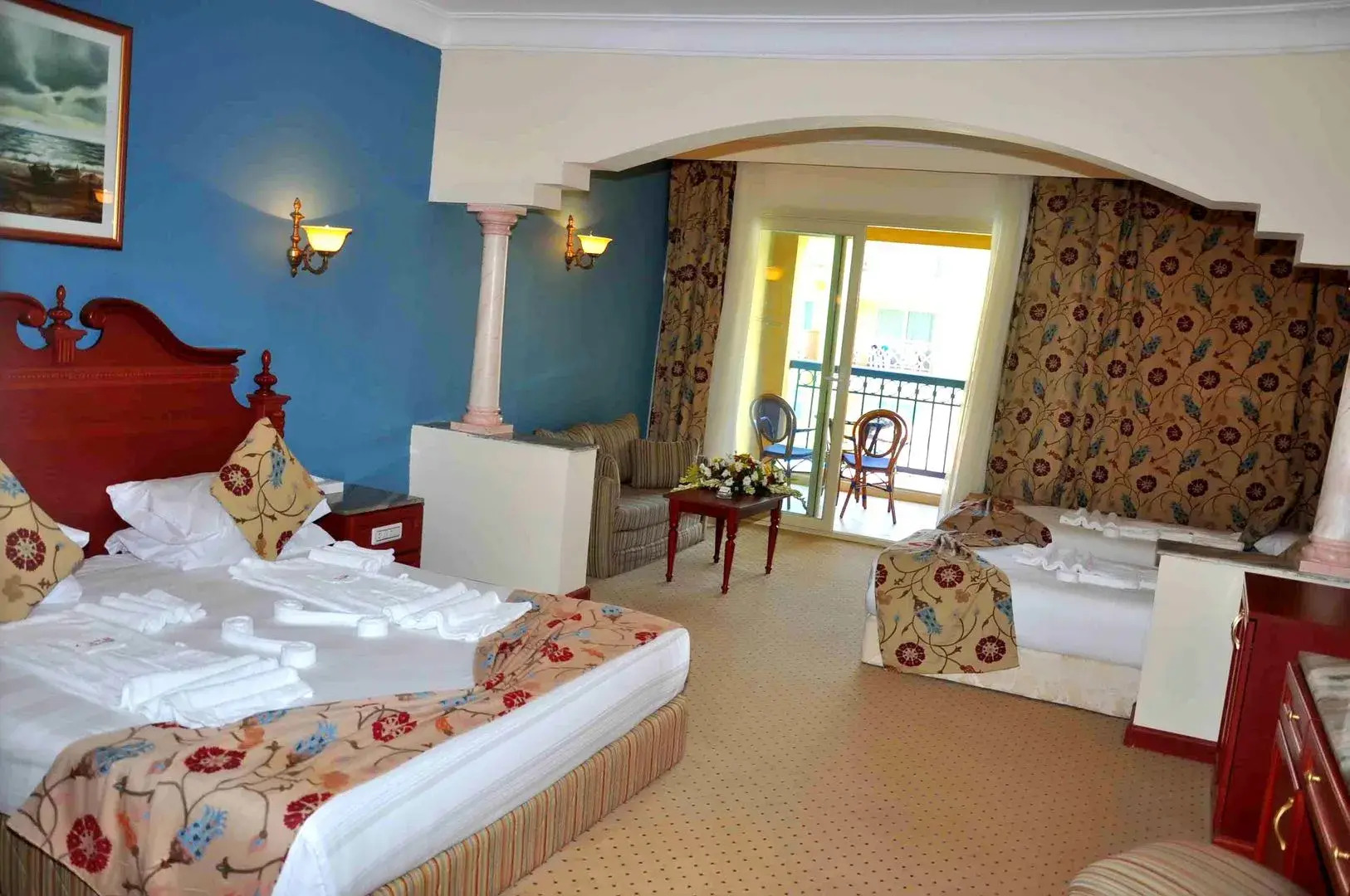 Titanic Palace - Families and Couples only