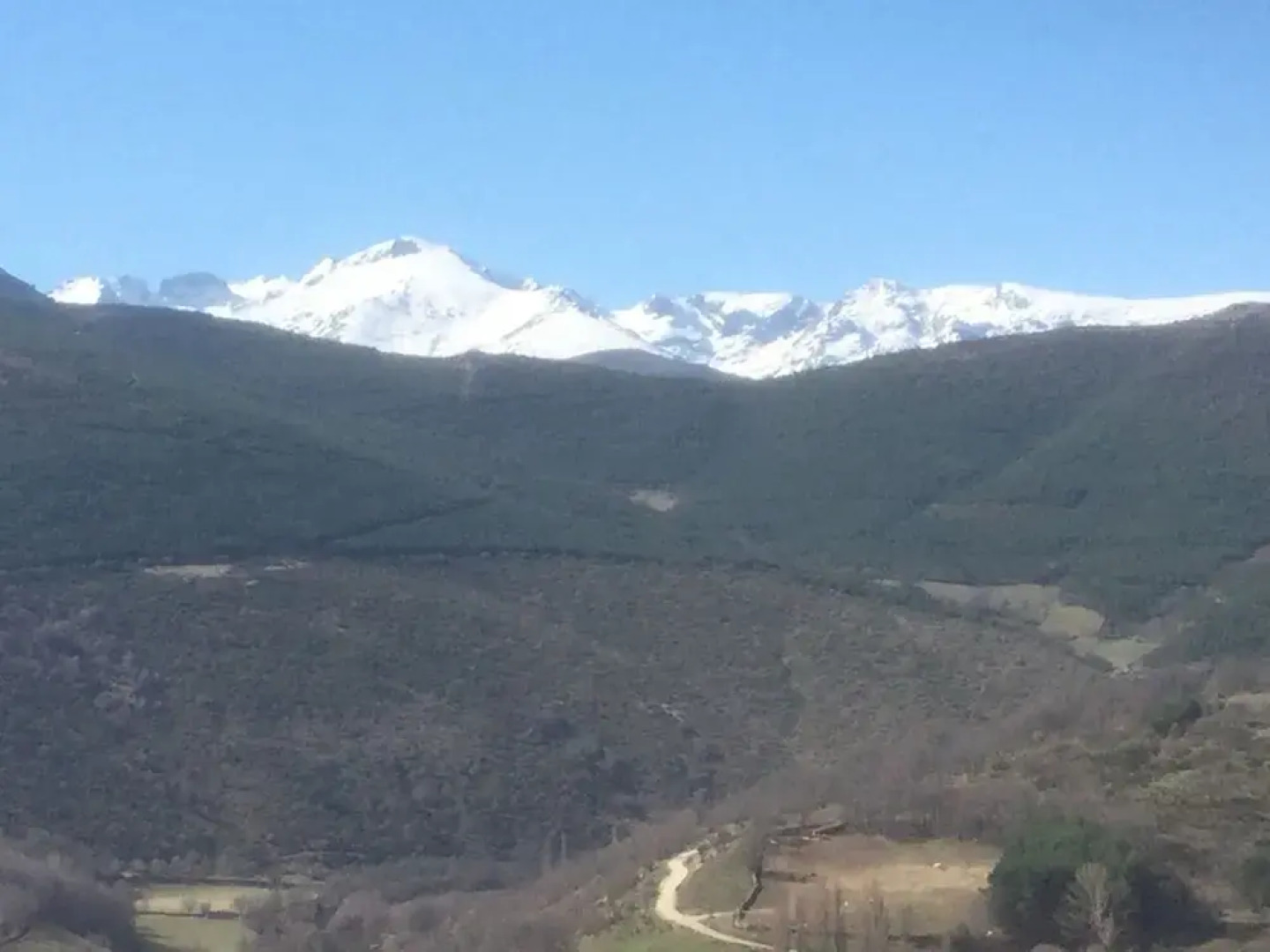 House With 3 Bedrooms in Navacepeda de Tormes, With Wonderful Mountain