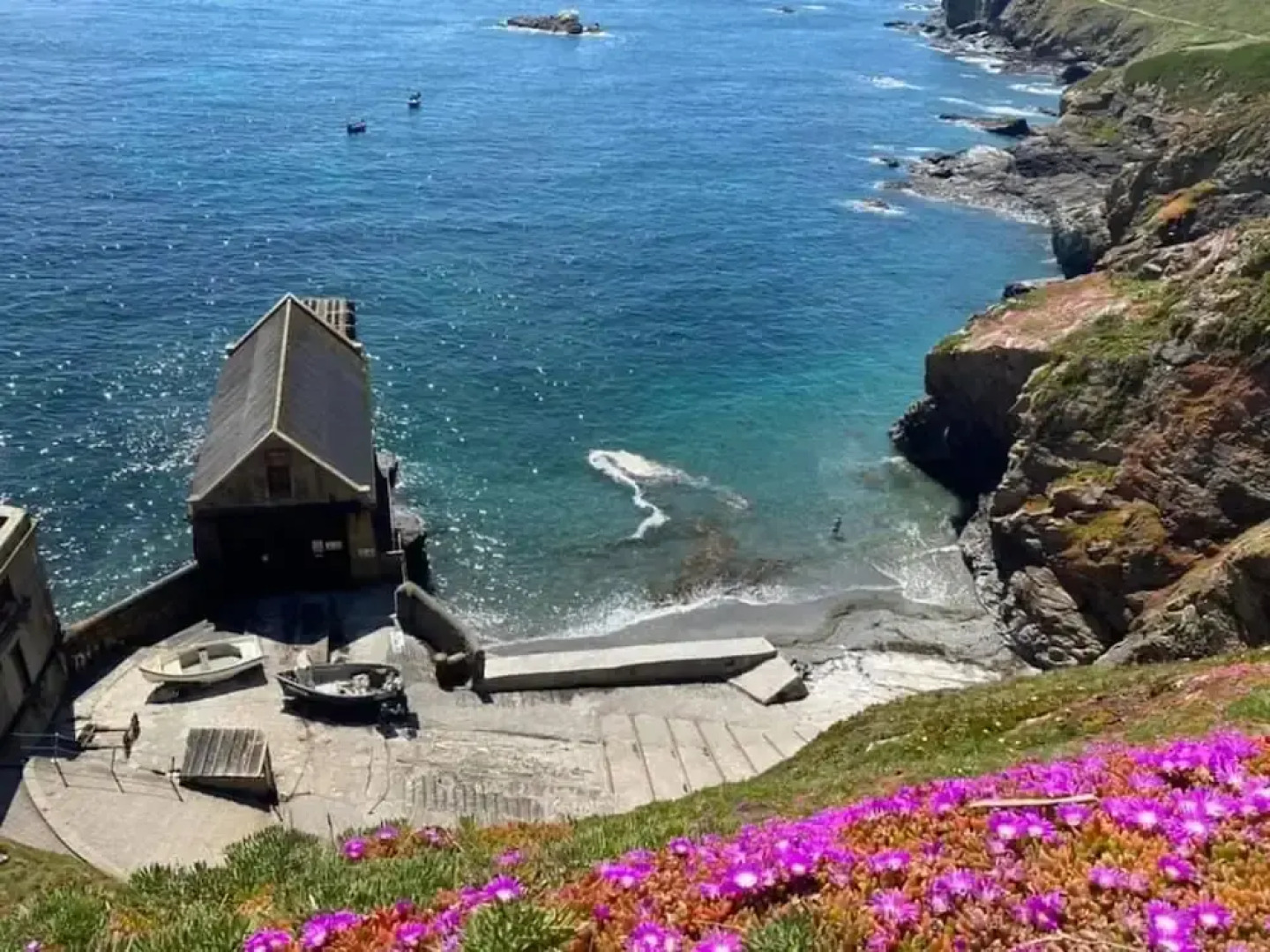 Wellspring Cottage nr Kynance Cove