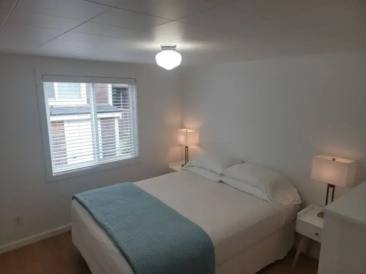 The Waves/The Argonauta Inn/The White Heron Lodge