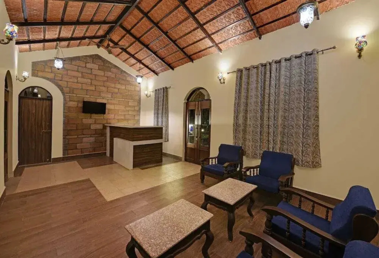 Kanj Gir Lion Resort