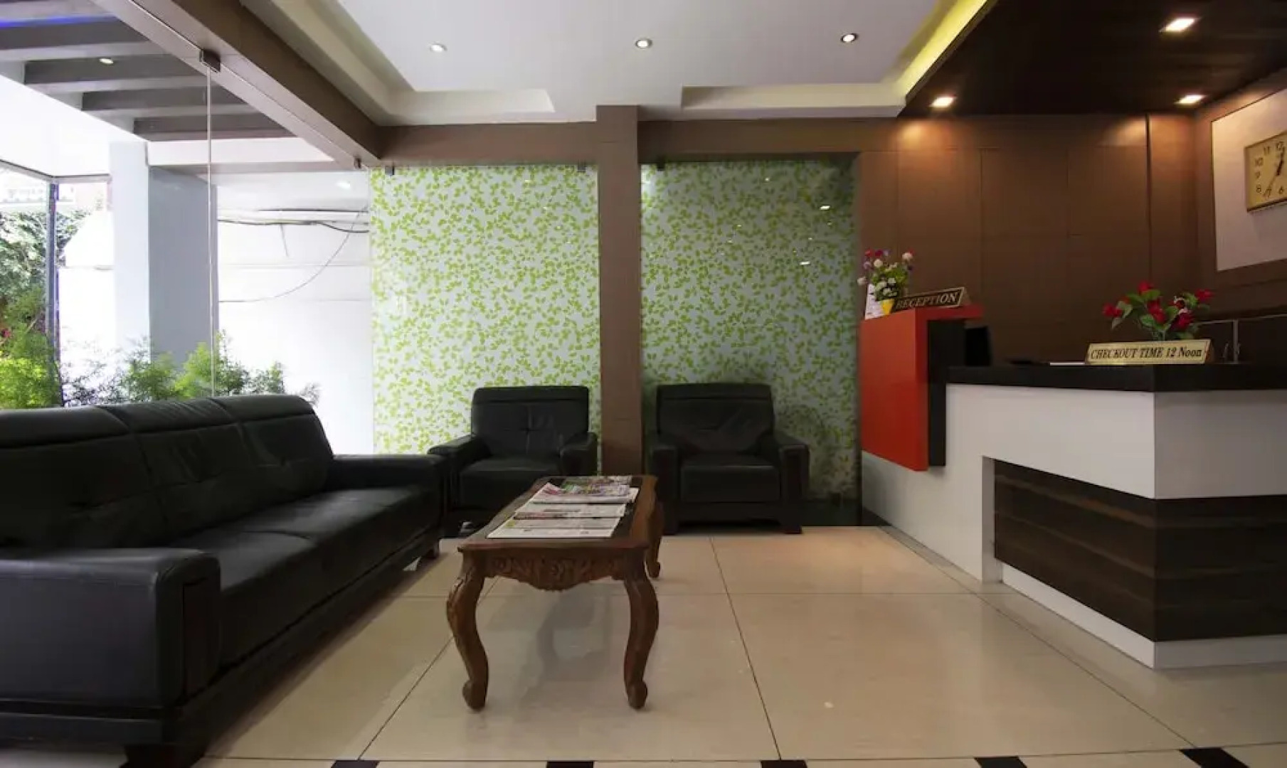 Treebo Trip Lumino Rainbow