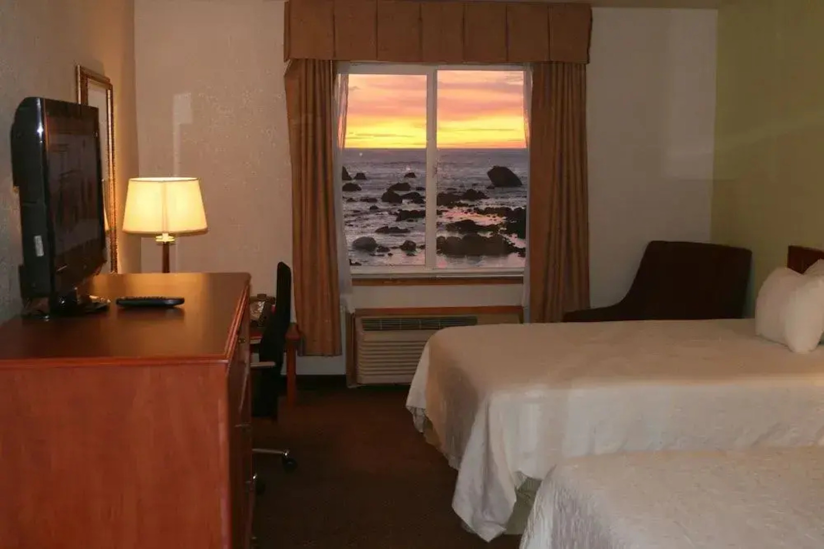 Hampton Inn & Suites Crescent Cty