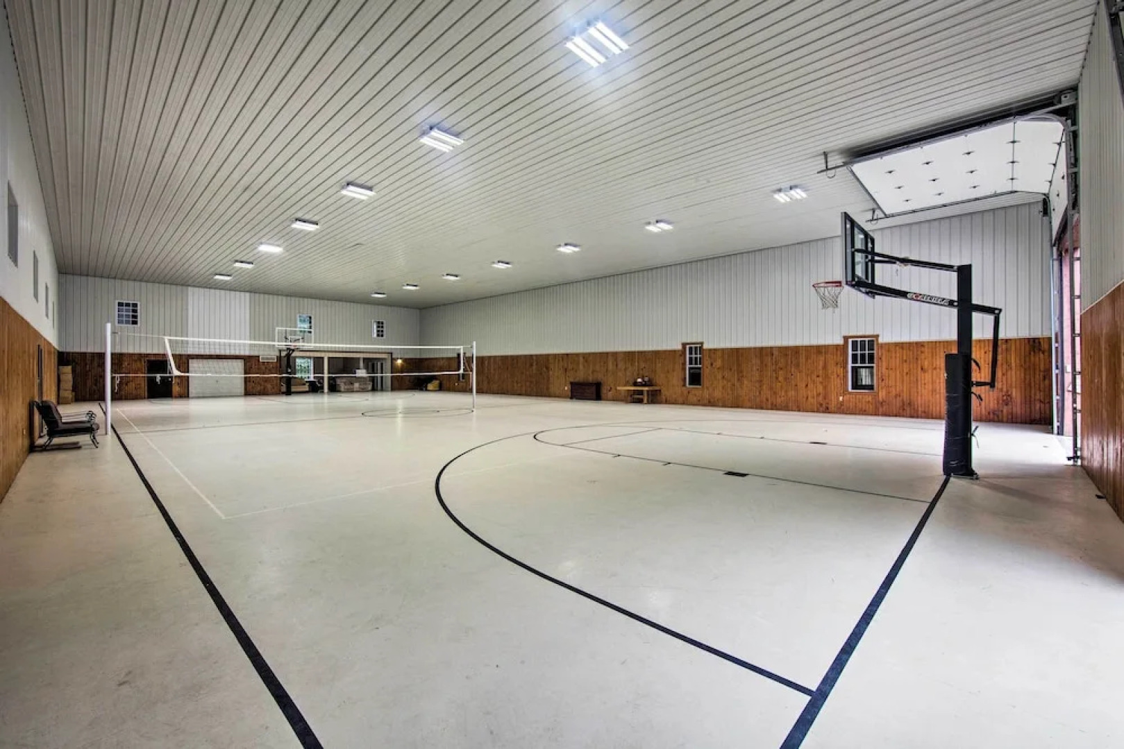 Extravagant Atglen Manor w/ Private 60-acre Land!