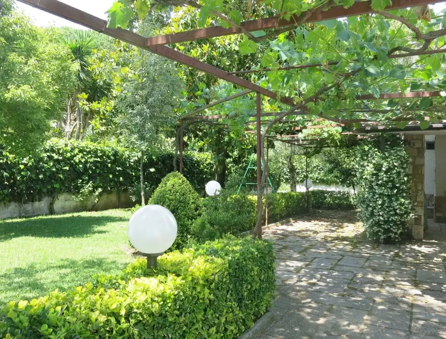 Lamy-Villa 400mt dal mare