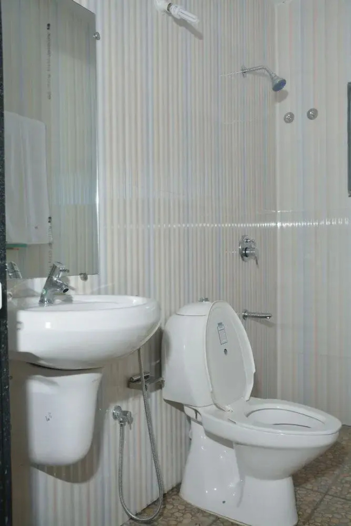 Betelnut Inn Mrkt by SPLENOR